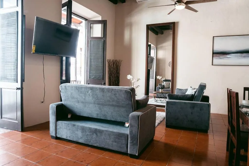 Colonial Style Apt Located In Great Location Osj Apartment San Juan
