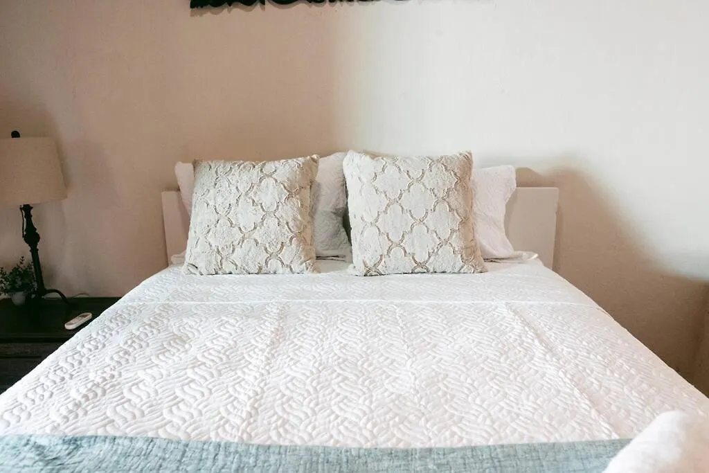 Colonial Style Apt Located In Great Location Osj Apartment San Juan